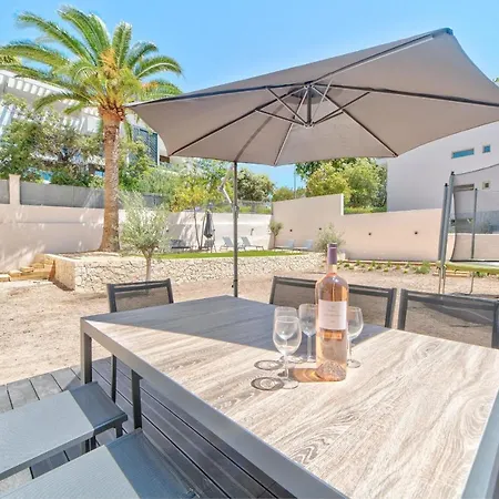 Maison Sara Les Pins Holiday home *